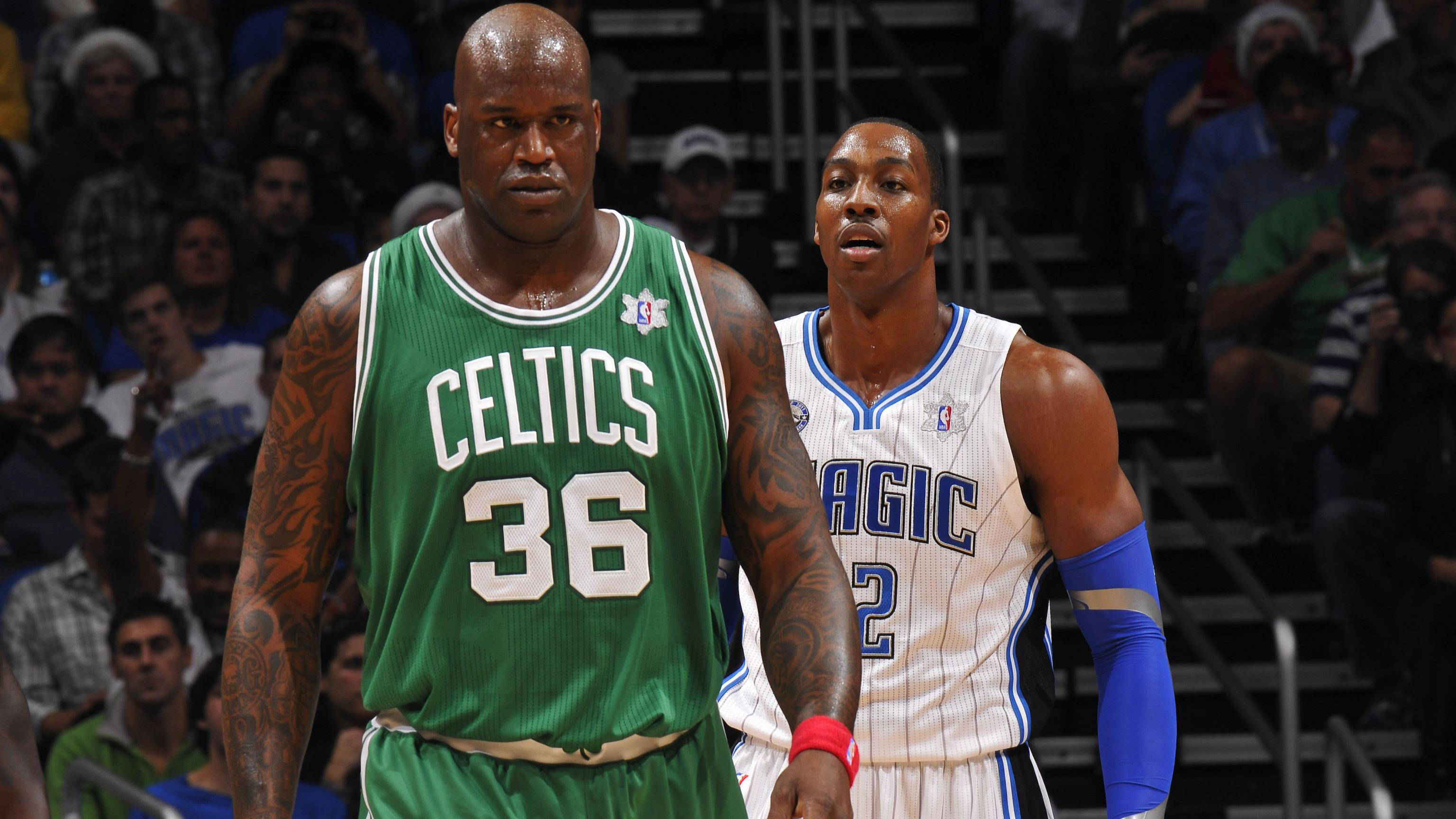 洛杉矶快船以131-116击败黄蜂，哈登55分创队史新高，成为NBA第四位得分超55分的球员，表现惊艳。（哈登55分创快船队史纪录，快船131-116擒黄蜂，成NBA55+得分第四人）