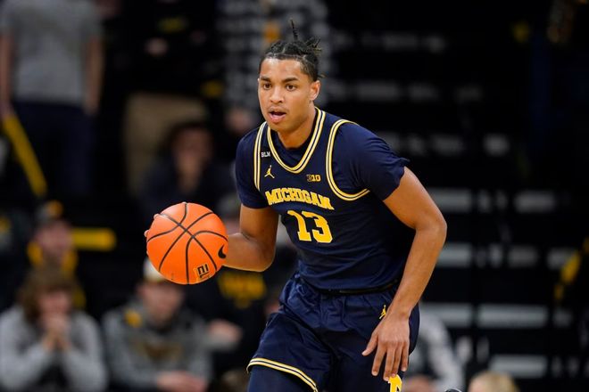 德转统计国家队出场时间前20：C罗、梅西前2，布冯、魔笛上榜（德转盘点国家队出场时长前20：C罗、梅西分列前二，布冯、魔笛入围）