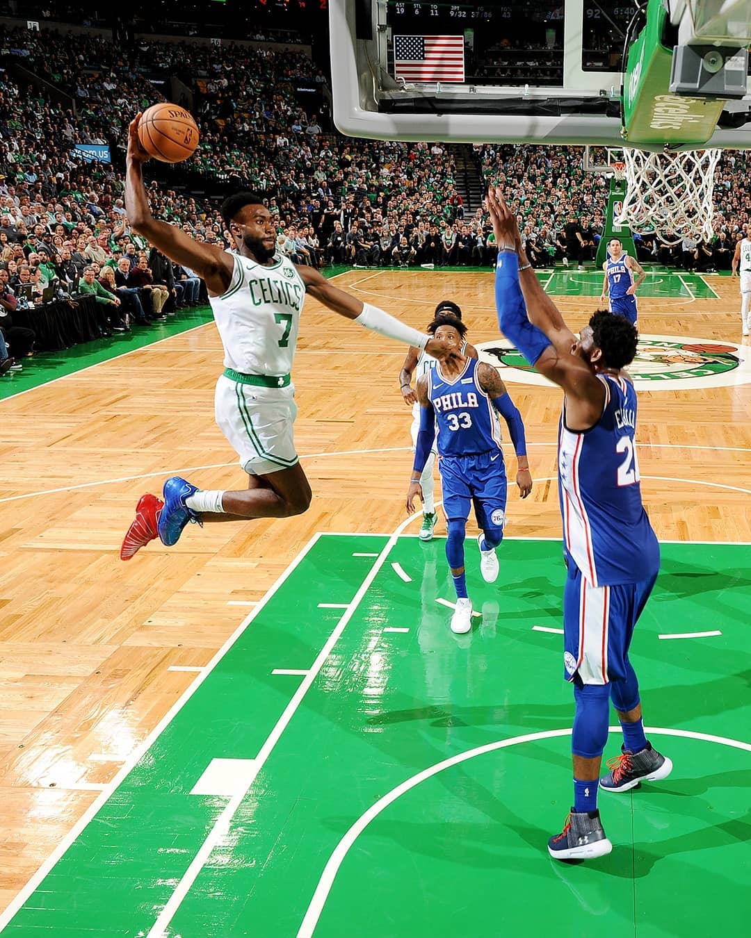 美记：76人不仅属于恩比德马克西亦是核心，东部前六有戏（美记：费城不再唯恩比德，马克西升格为核心，东部前六可期）