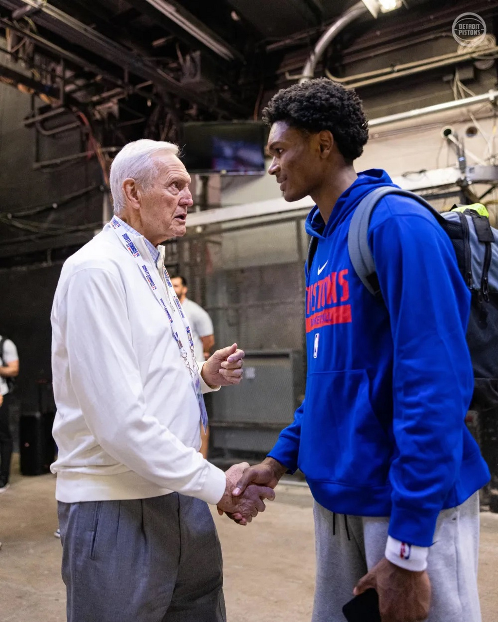 客场连战，磨锋砺刃 请查收利物浦备战国际米兰公开训练直播回放（连客鏖战，锋芒再砺：利物浦备战国米公开训练直播回放）